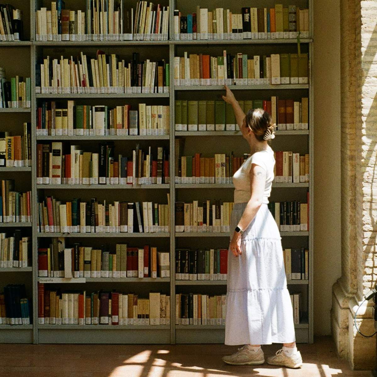 Jessica Aftimus Rosa is a freelance writer, editor, and typewriter poet in Toronto, Canada.